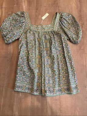 NWT resort cottage puff sleeve blouse top